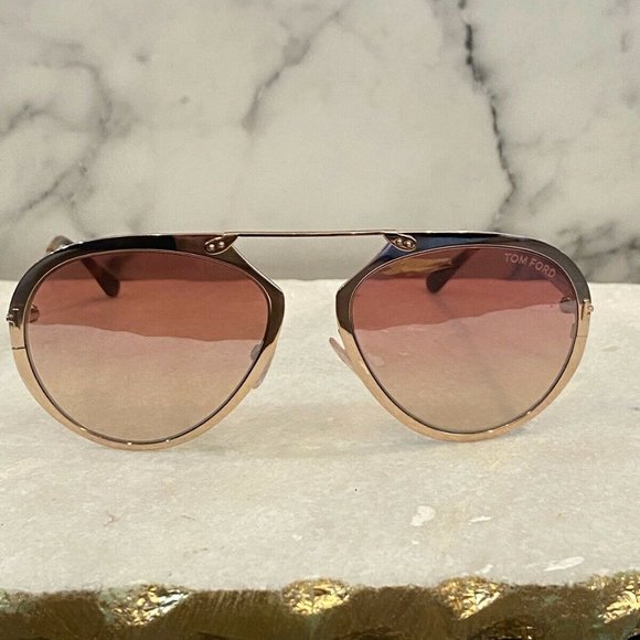 TOM FORD \